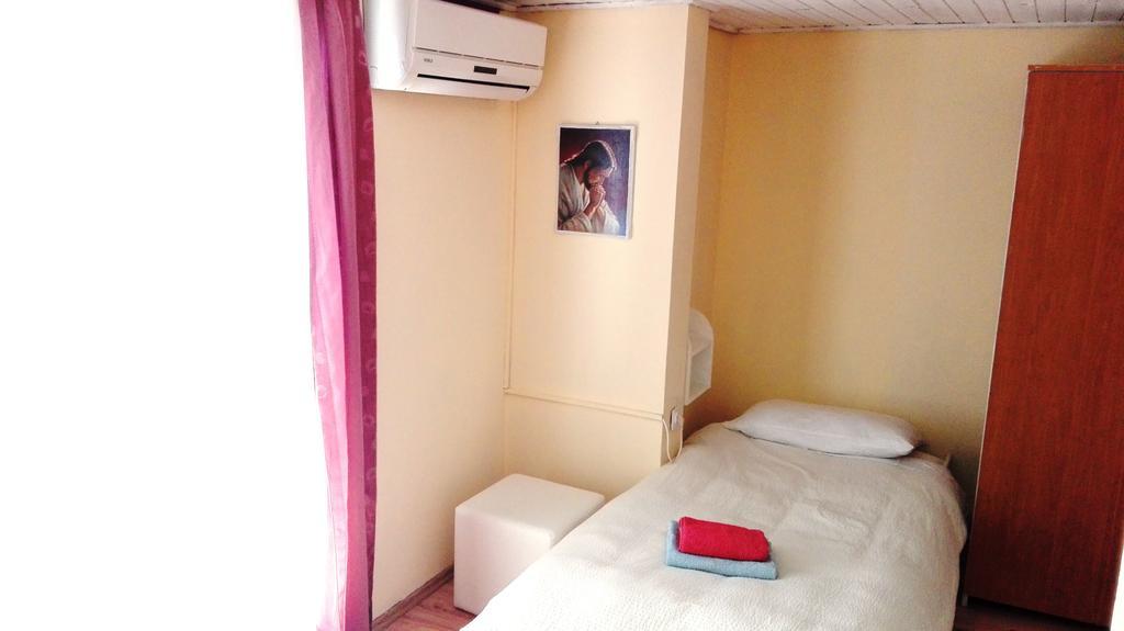 Pansion Eden Bed & Breakfast Medugorje Bagian luar foto